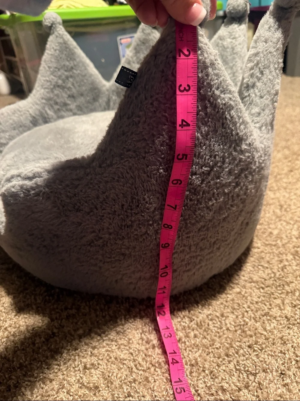 Nandog Pet Gear Crown Plush dog or cat bed (gray, EUC!)